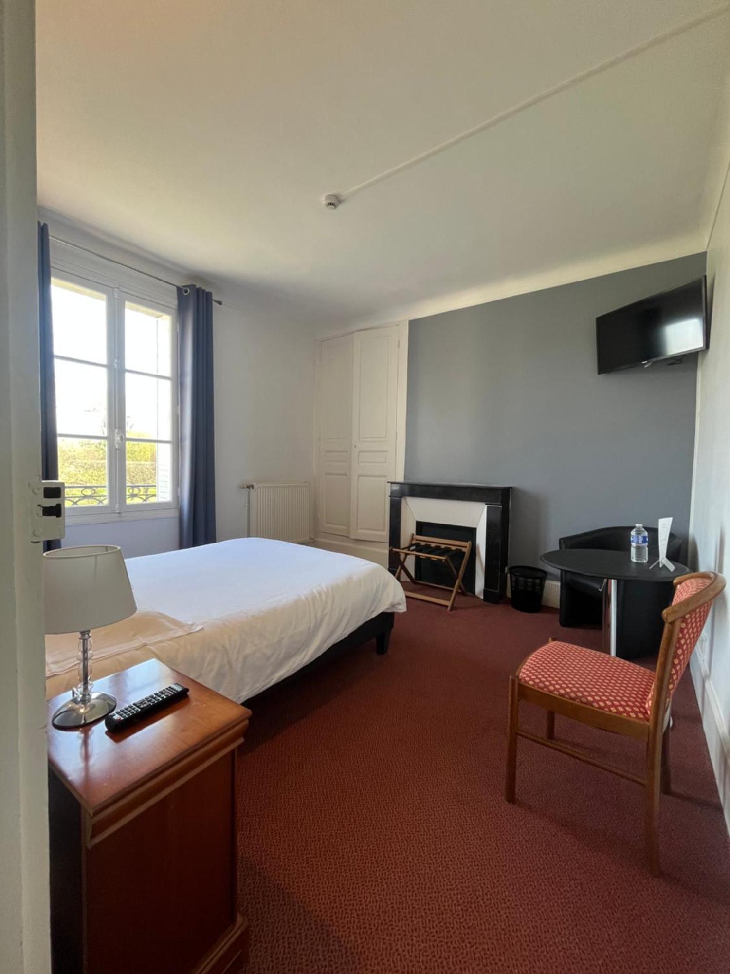 Hostellerie Le Griffon Blerancourt Экстерьер фото